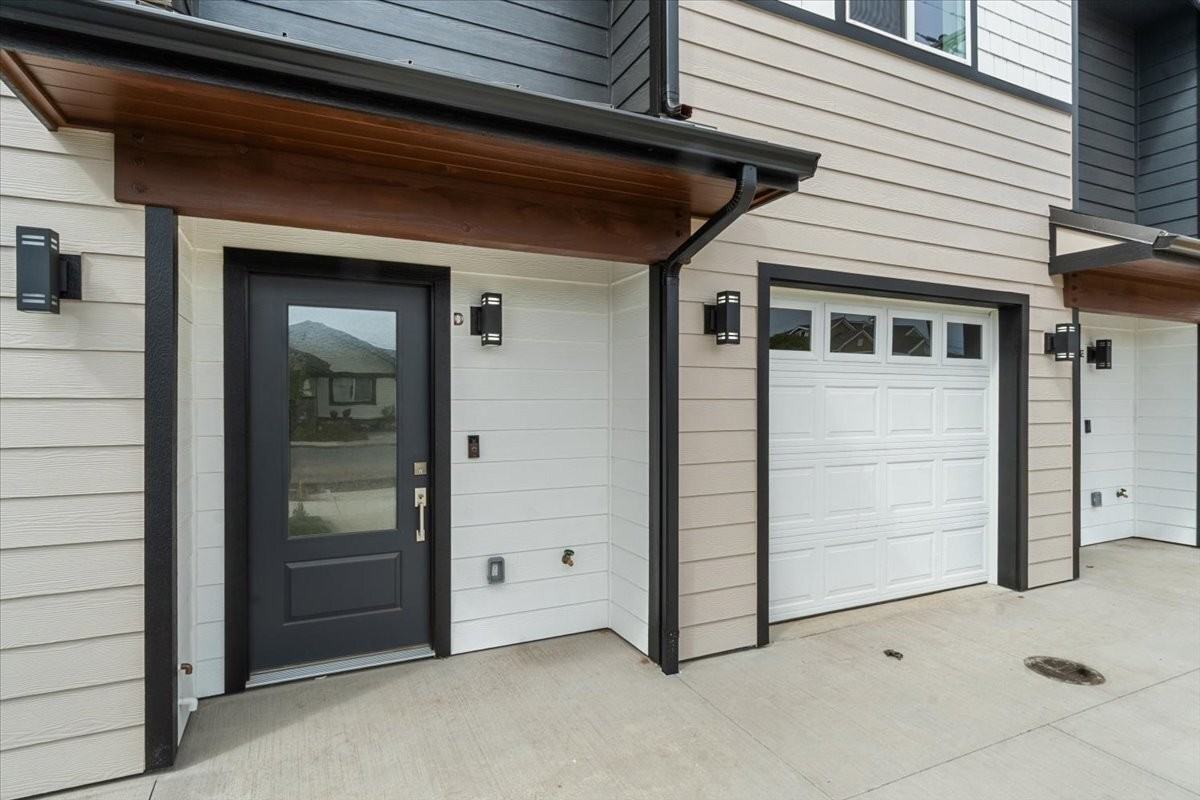 725 I Street - Photo 3 of 50