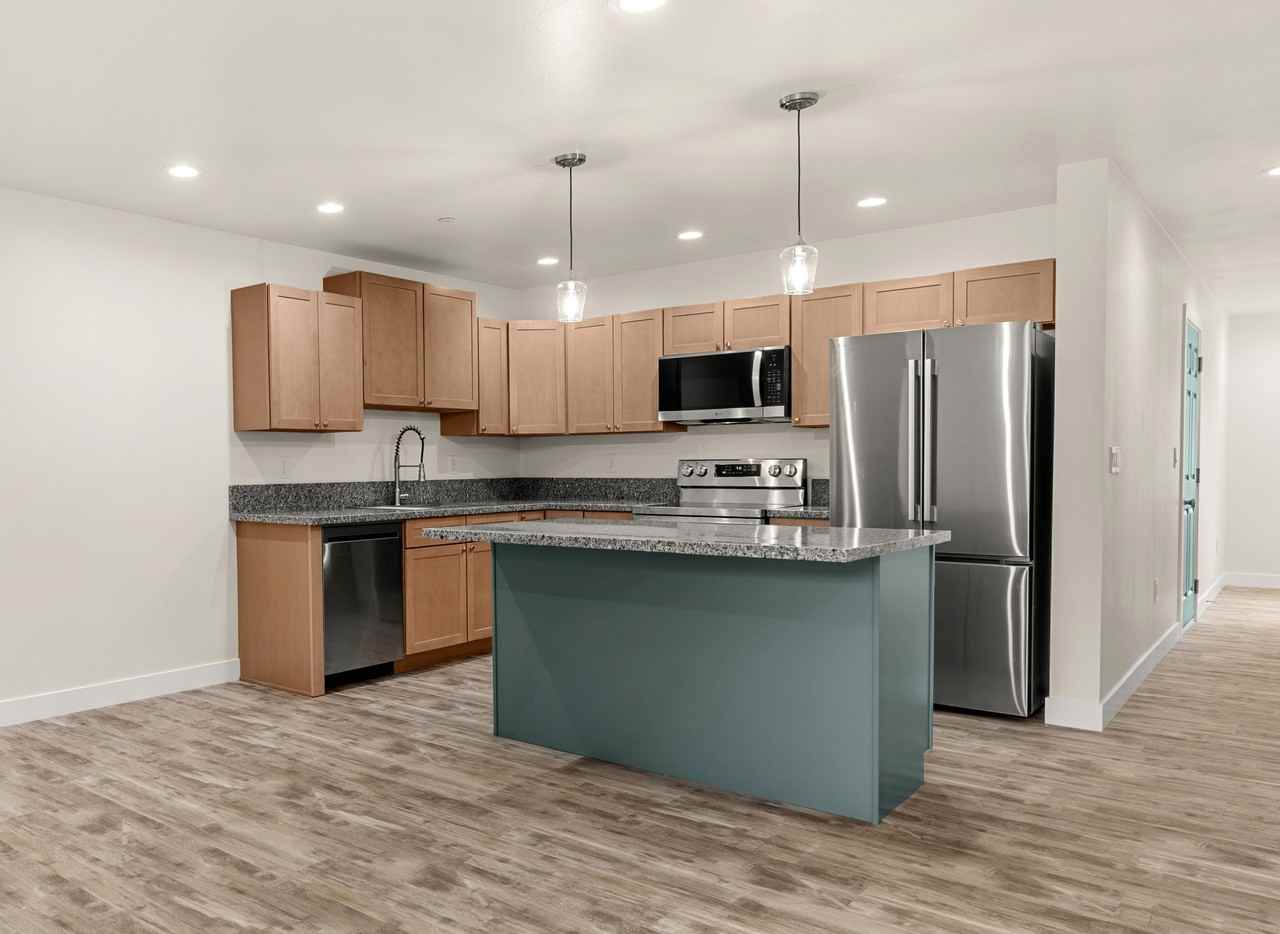 725 I Street - Photo 7 of 50