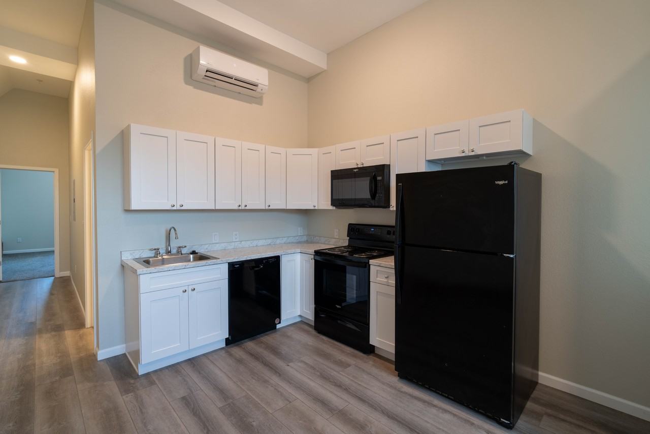 The Hub at Broad Apartments - Photo 3 of 37