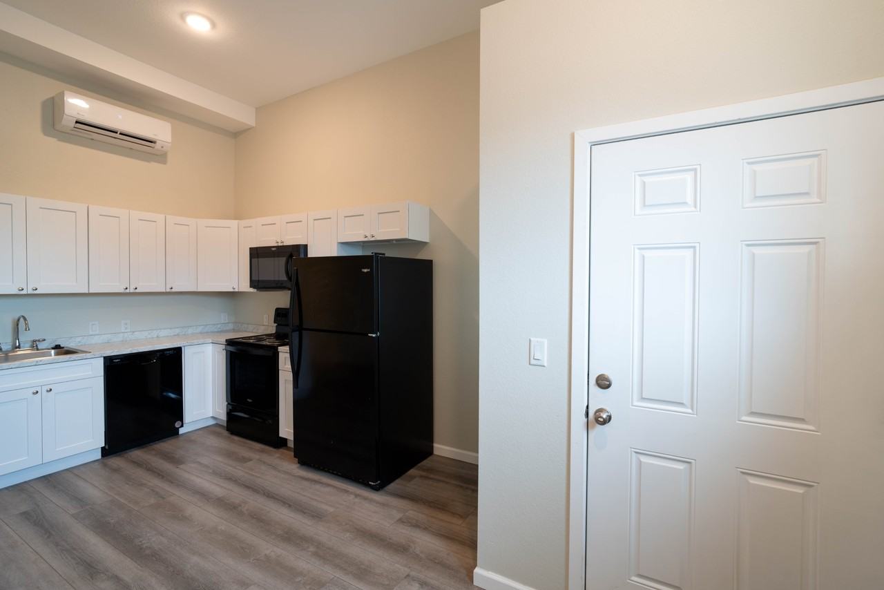 The Hub at Broad Apartments - Photo 4 of 37