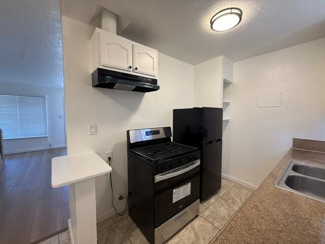 1334 W. 94th St. - Photo 4 of 6