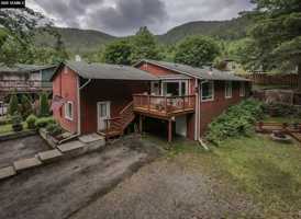 featured image of 888 Lincoln St