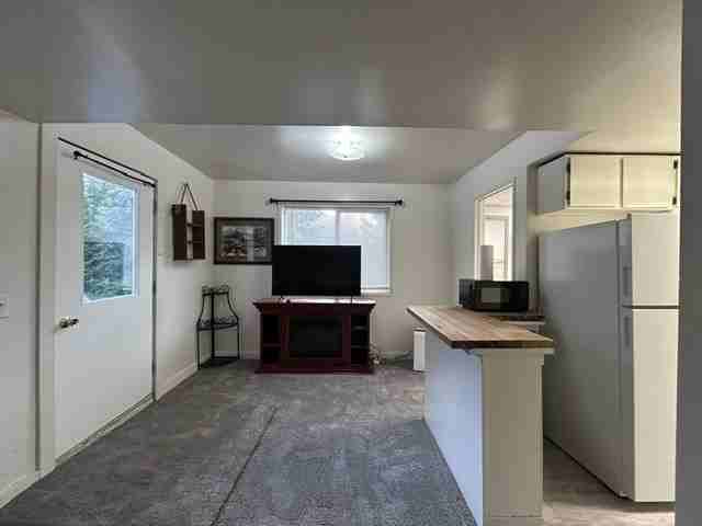 888 Lincoln Street - Photo 7 of 30