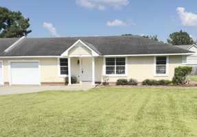 featured image of 4060 Northlake Dr