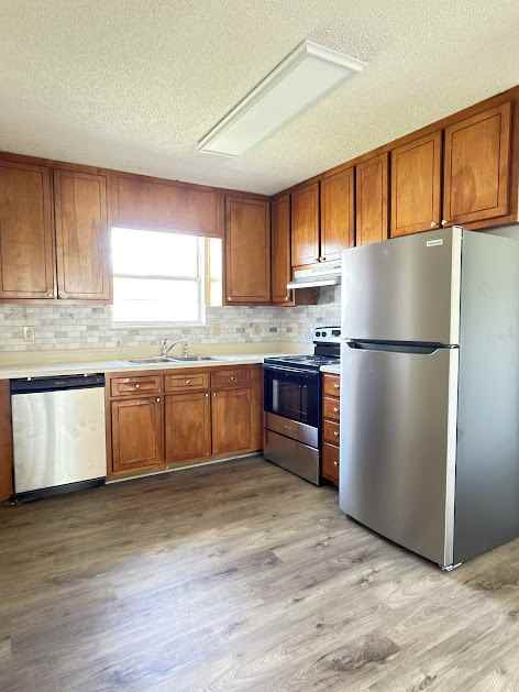 4060 Northlake Drive - Photo 5 of 12
