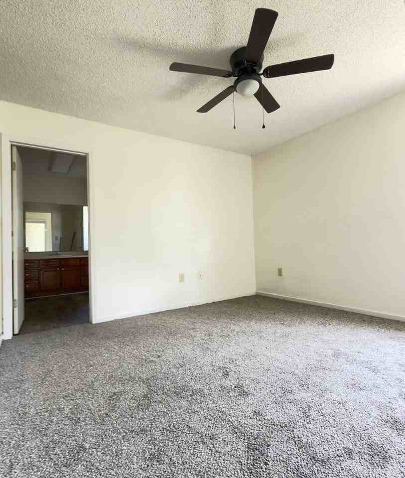 4060 Northlake Drive - Photo 6 of 12