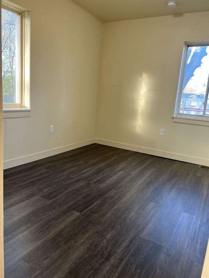 3712 Venice Rd #1 - Photo 5 of 8