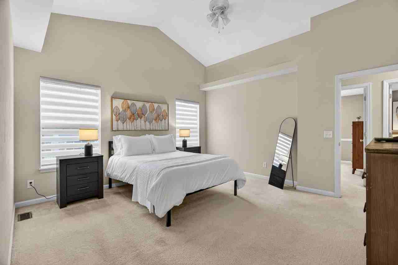 27 Crimson Leaf Ct #1511793P - Photo 5 of 30