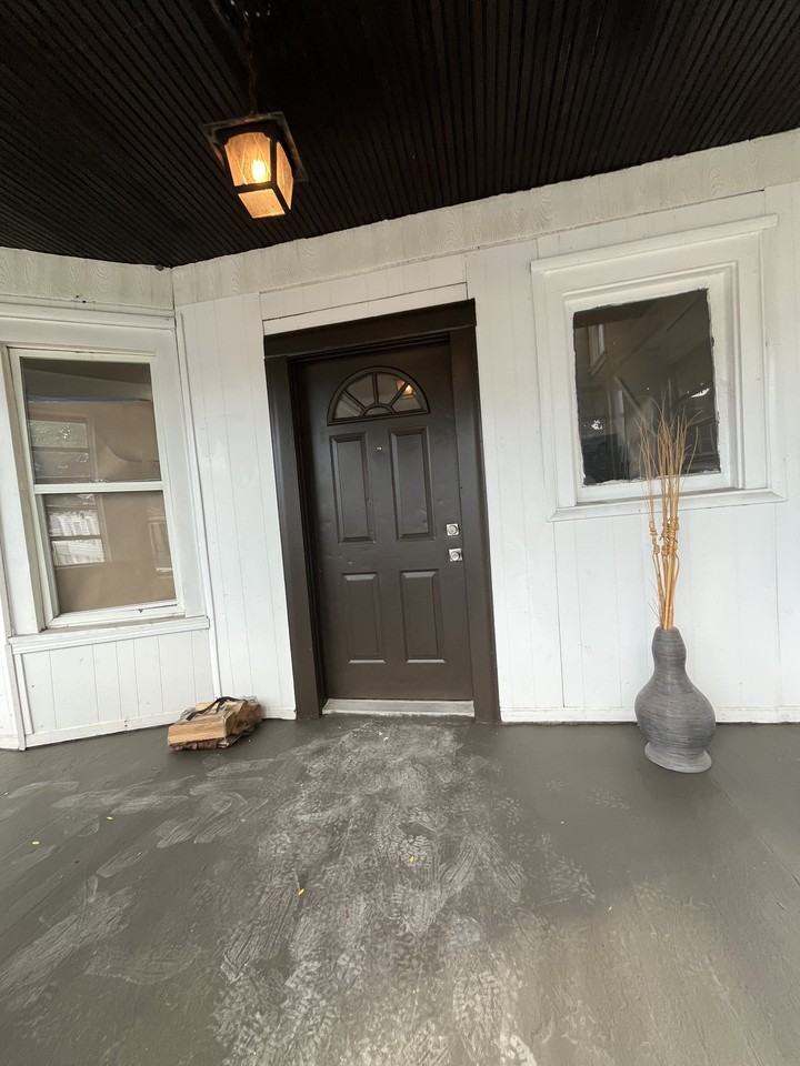 5337 Van Buren #Main - Photo 2 of 9