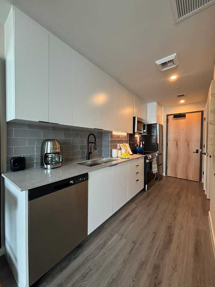 121 Northwest 24th Street #S3 - Photo 4 of 9
