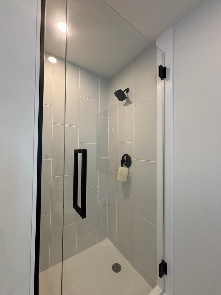 121 Northwest 24th Street #S3 - Photo 6 of 9