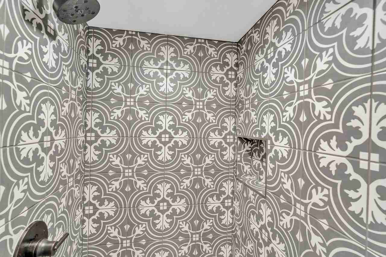 522 Leonard Ave #2 - Photo 4 of 21
