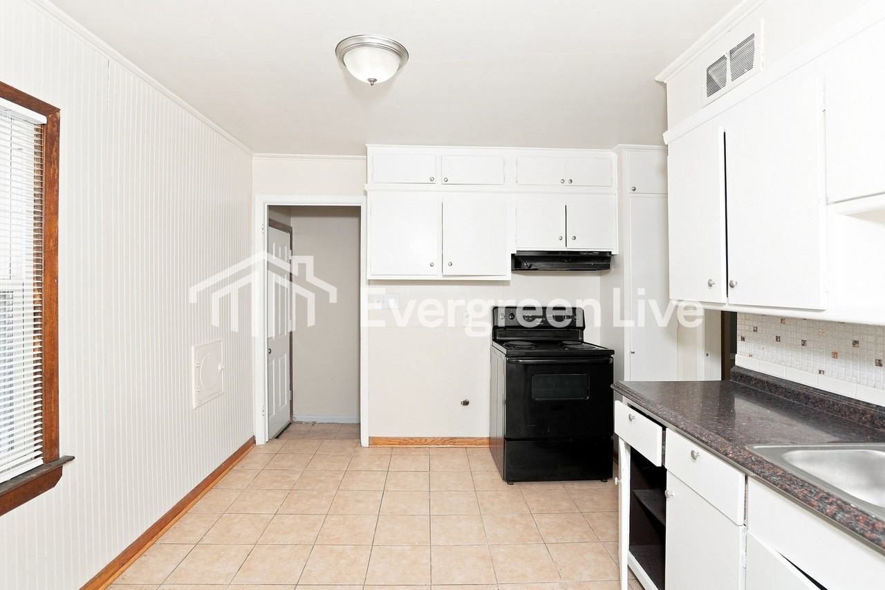 3524 N 60th St - Photo 2 of 15