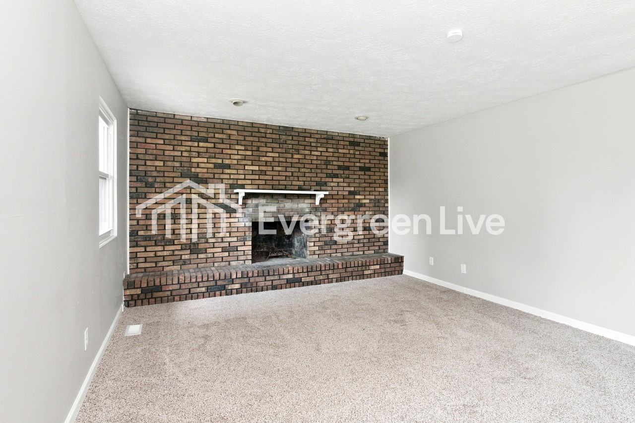 6728 Churchman Ave - Photo 3 of 15