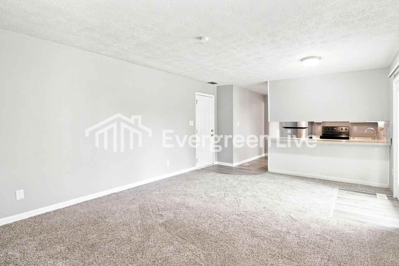 6728 Churchman Ave - Photo 4 of 15