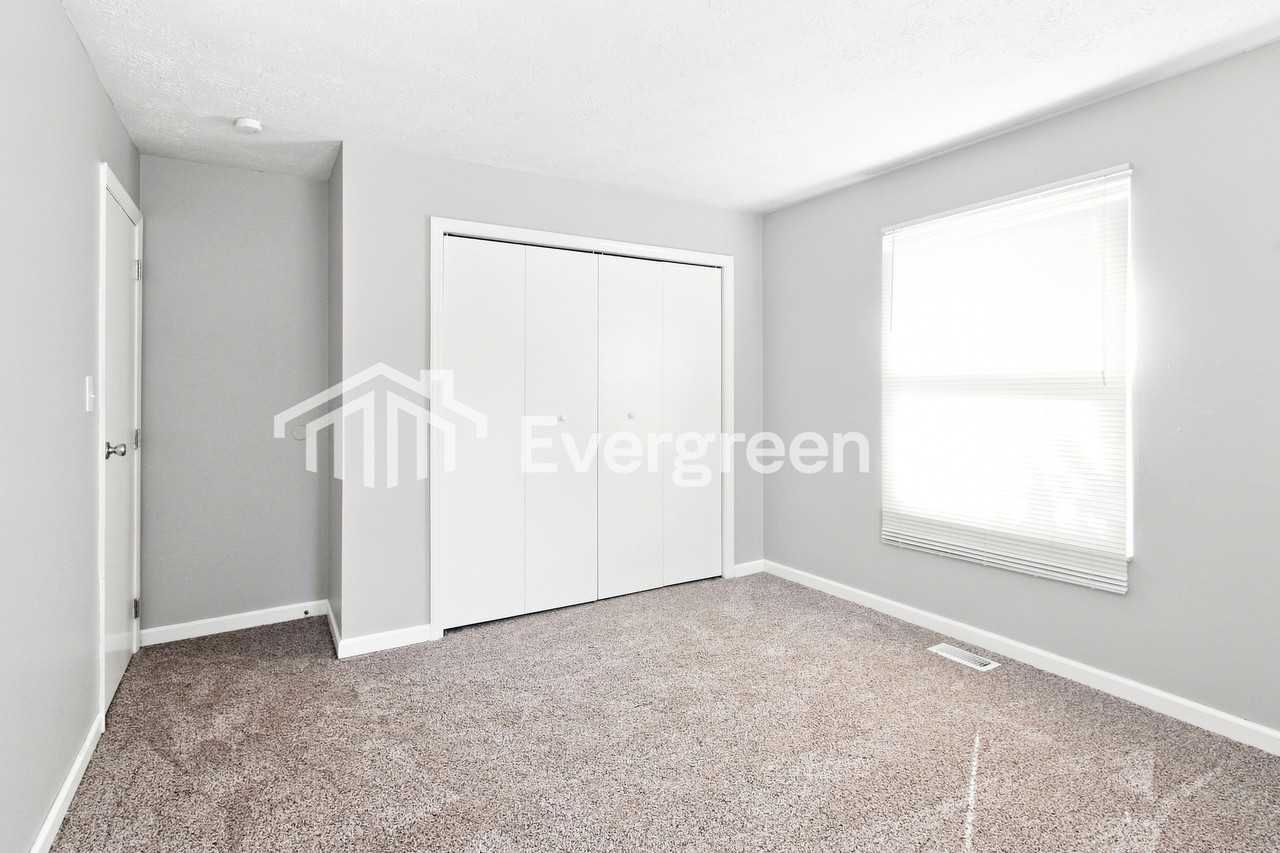 6728 Churchman Ave - Photo 7 of 15