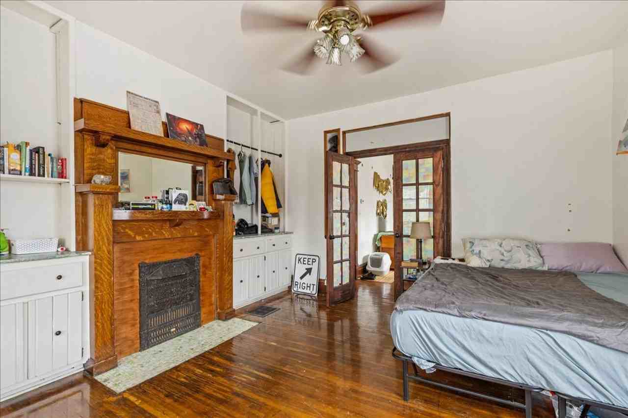 21 E Blake Ave - Photo 2 of 41