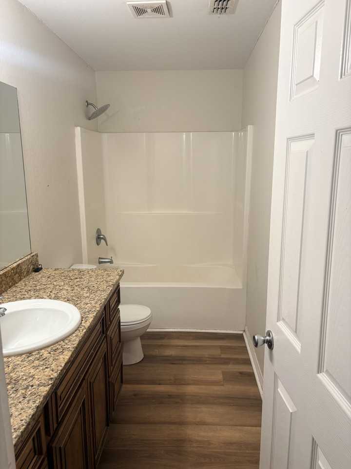 6020 E Jackson St #6022 - Photo 4 of 8