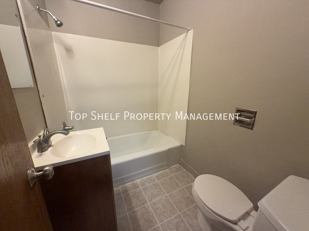 3902 38th St - Photo 6 of 8