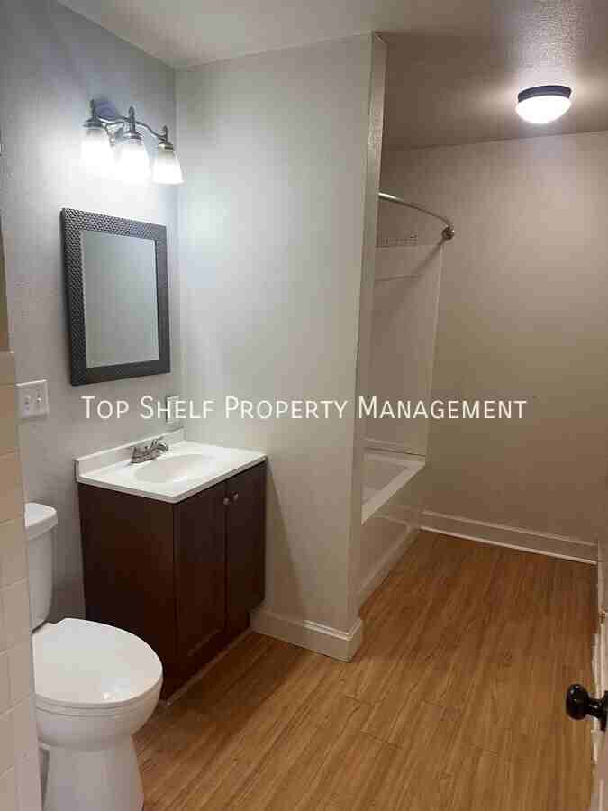 1438 9th St #3 - Photo 7 of 9