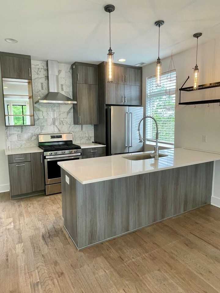 233 Riverside Dr - Photo 6 of 24