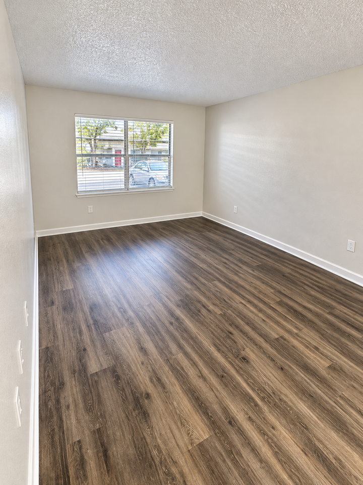 8578 Channelview Cir #1 - Photo 5 of 8