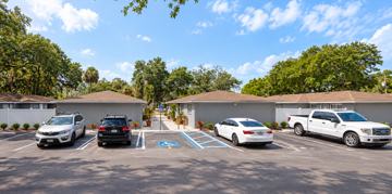 featured image of 915 34th Ave W #B