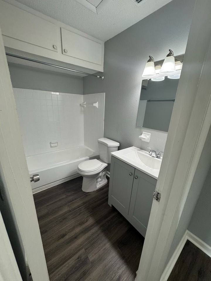 646 88th Ave N #2 - Photo 6 of 10