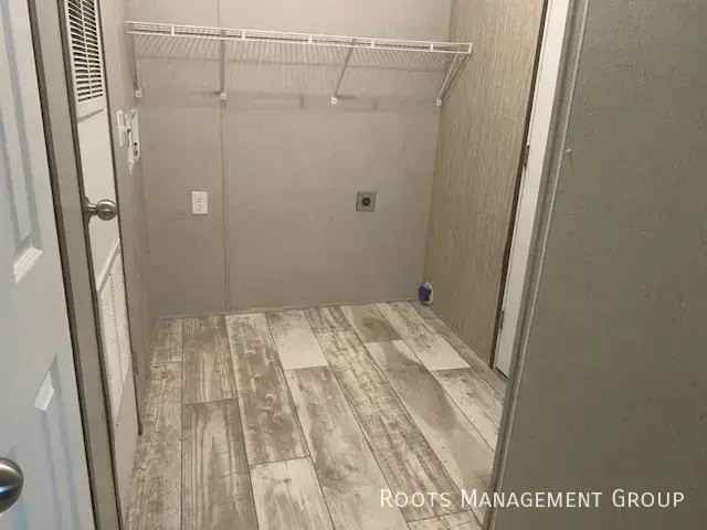9 Melissa Dr #M9 - Photo 5 of 24