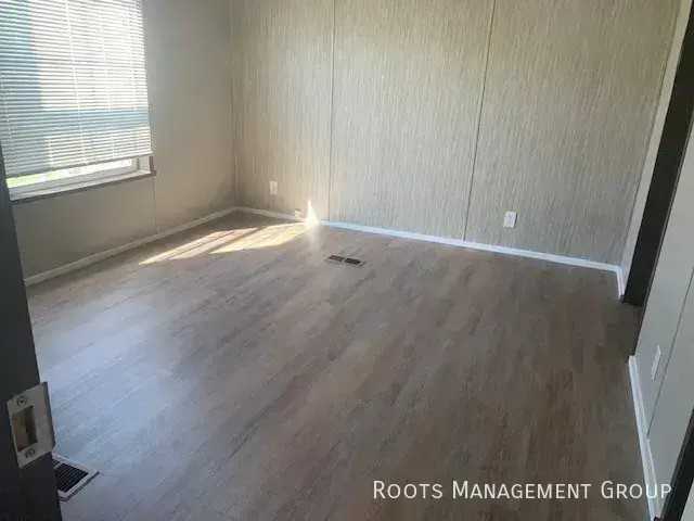 9 Melissa Dr #M9 - Photo 6 of 24