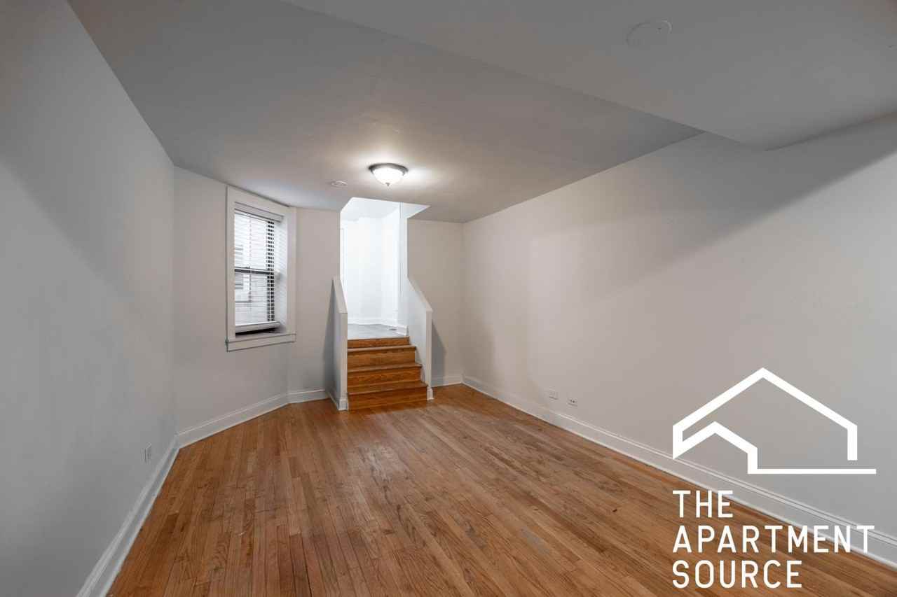 N Ashland Ave #E3 - Photo 5 of 10