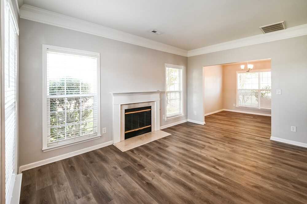 4915 Stowe Derby Dr - Photo 4 of 17