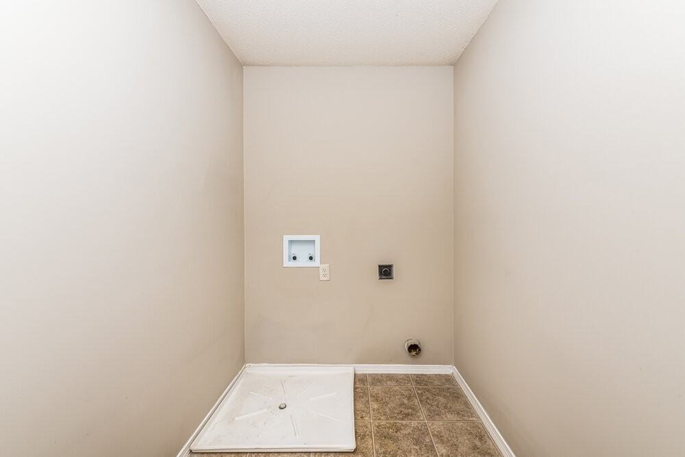 1020 Gelfield Rd - Photo 6 of 17