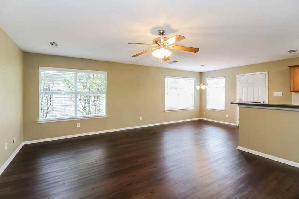 408 Joyce Way - Photo 2 of 14