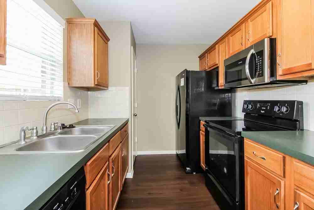 408 Joyce Way - Photo 5 of 14