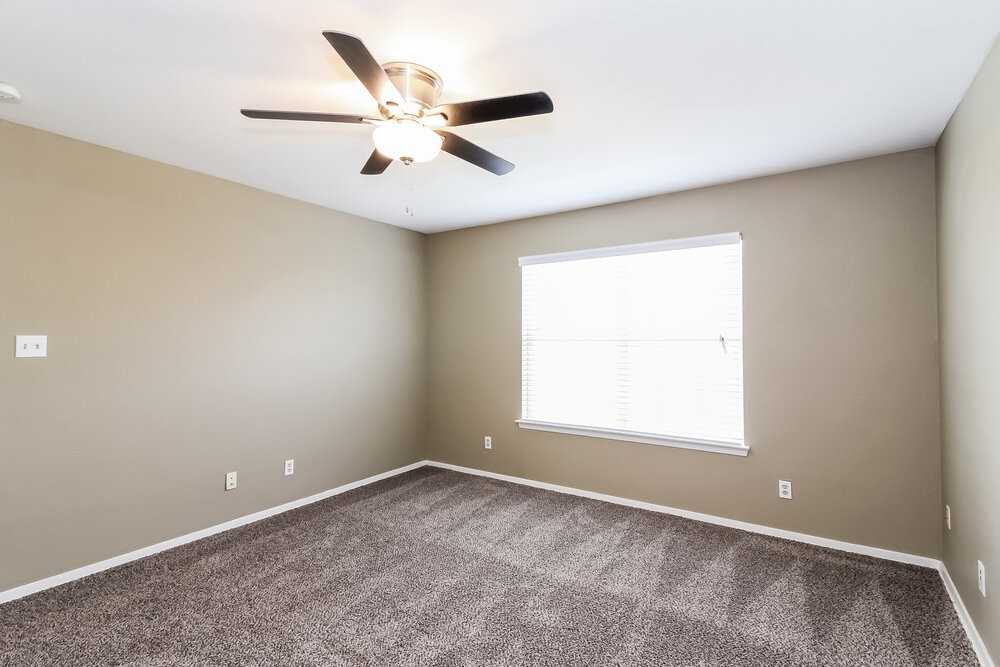 408 Joyce Way - Photo 6 of 14