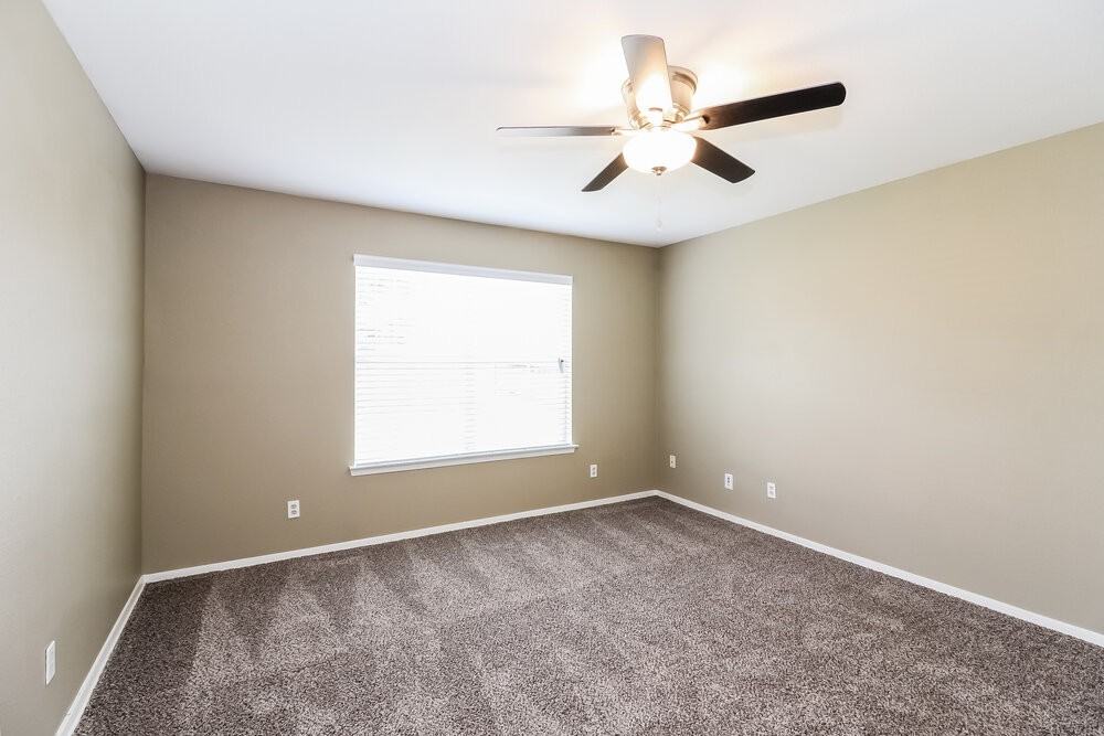 408 Joyce Way - Photo 7 of 14