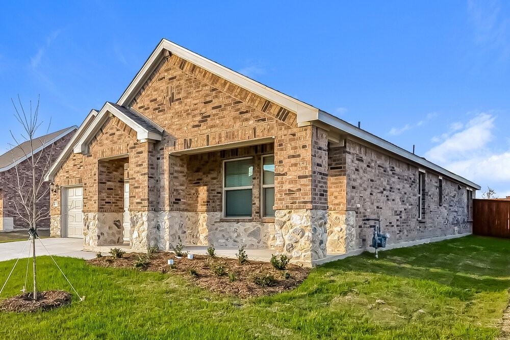 2152 Gill Star Dr - Photo 3 of 16