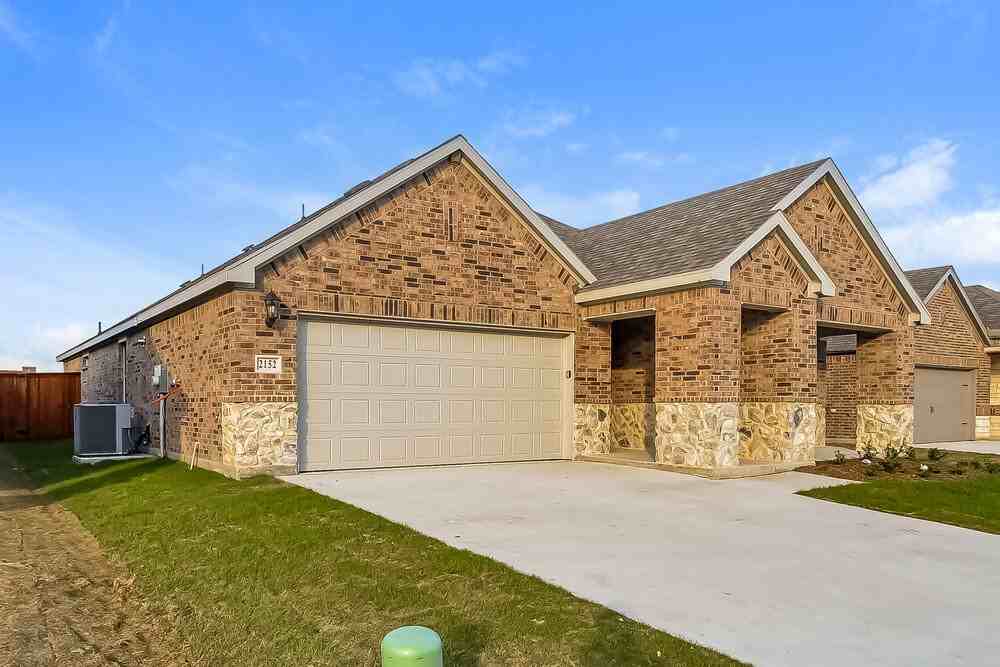 2152 Gill Star Dr - Photo 4 of 16