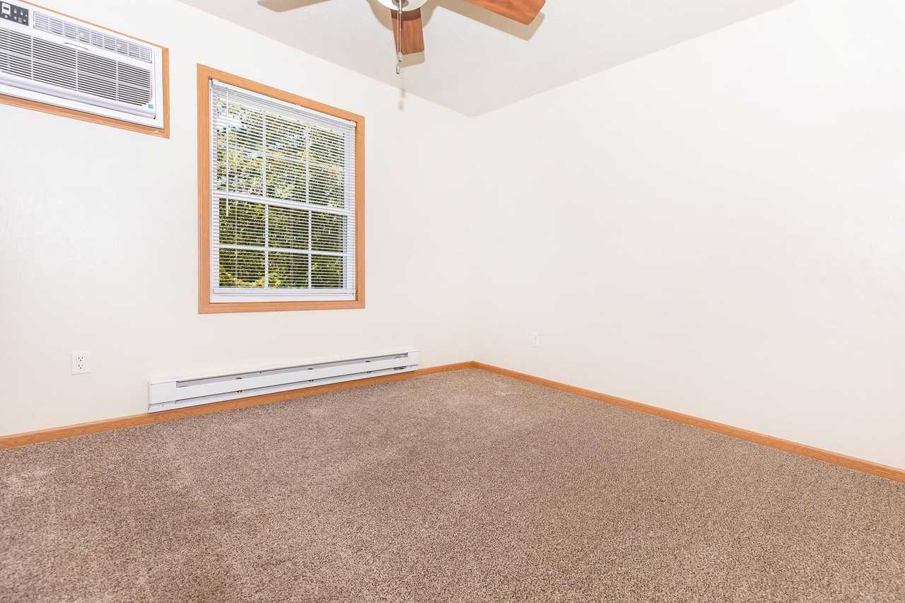 Cozy 1 Bedroom Available Now! - Photo 6 of 11