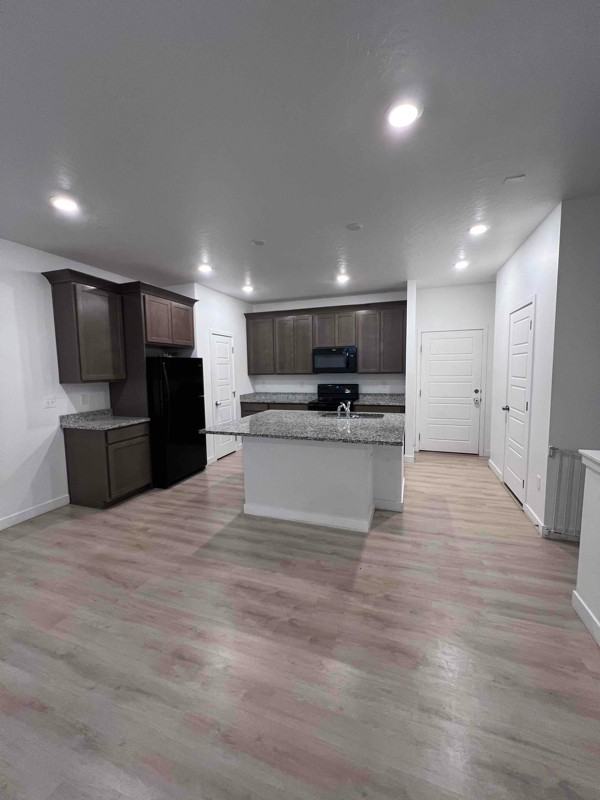 4343 W Dixon Way - Photo 2 of 9