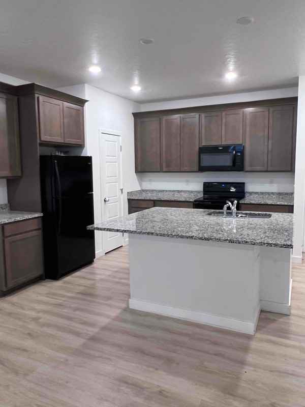 4343 W Dixon Way - Photo 3 of 9