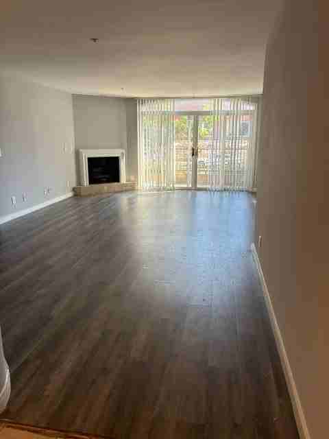 1255 Federal Ave - Photo 4 of 16