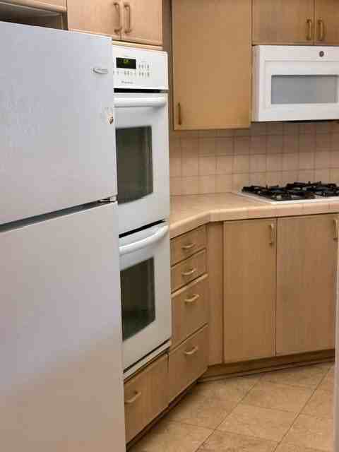 1255 Federal Ave - Photo 6 of 16