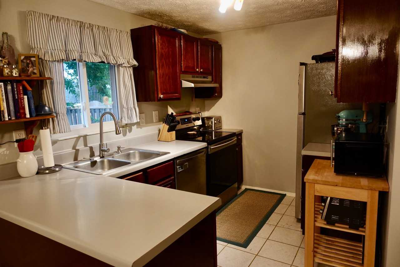 19034 Partridge Wood Dr - Photo 4 of 9