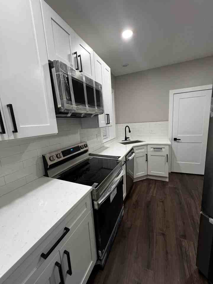 6042 N Avondale Ave #2A - Photo 3 of 13