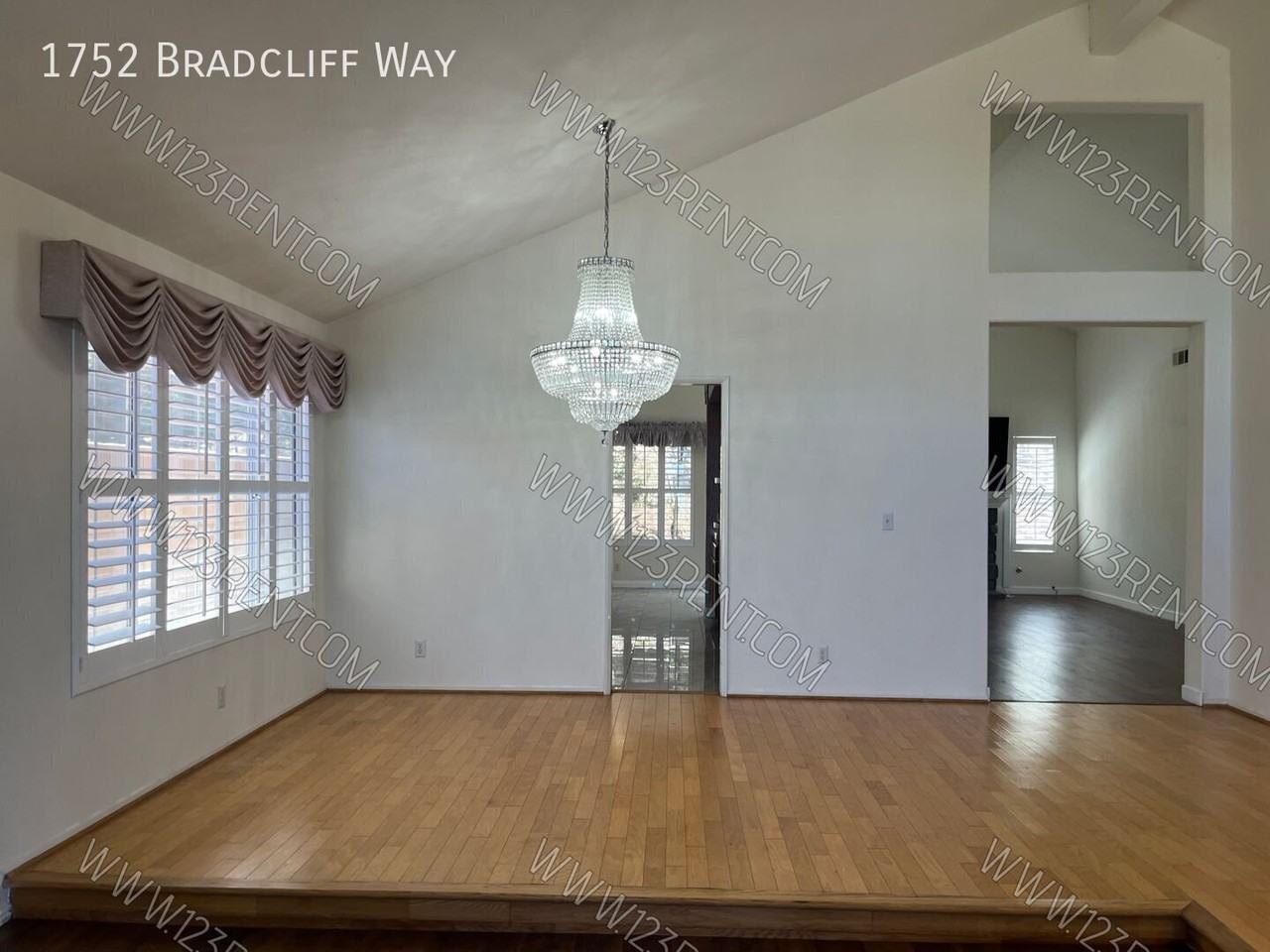 1752 Bradcliff Way - Photo 2 of 36