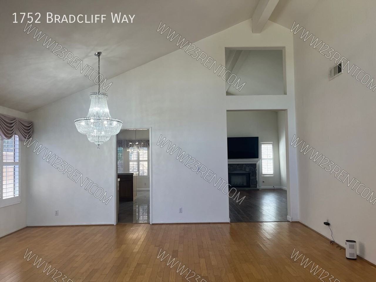 1752 Bradcliff Way - Photo 4 of 36