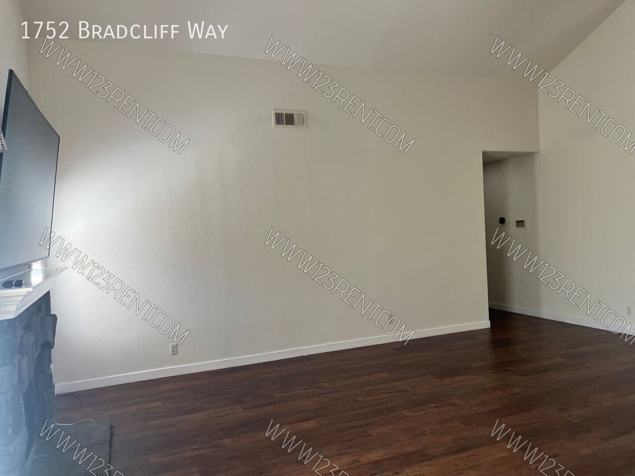 1752 Bradcliff Way - Photo 6 of 36