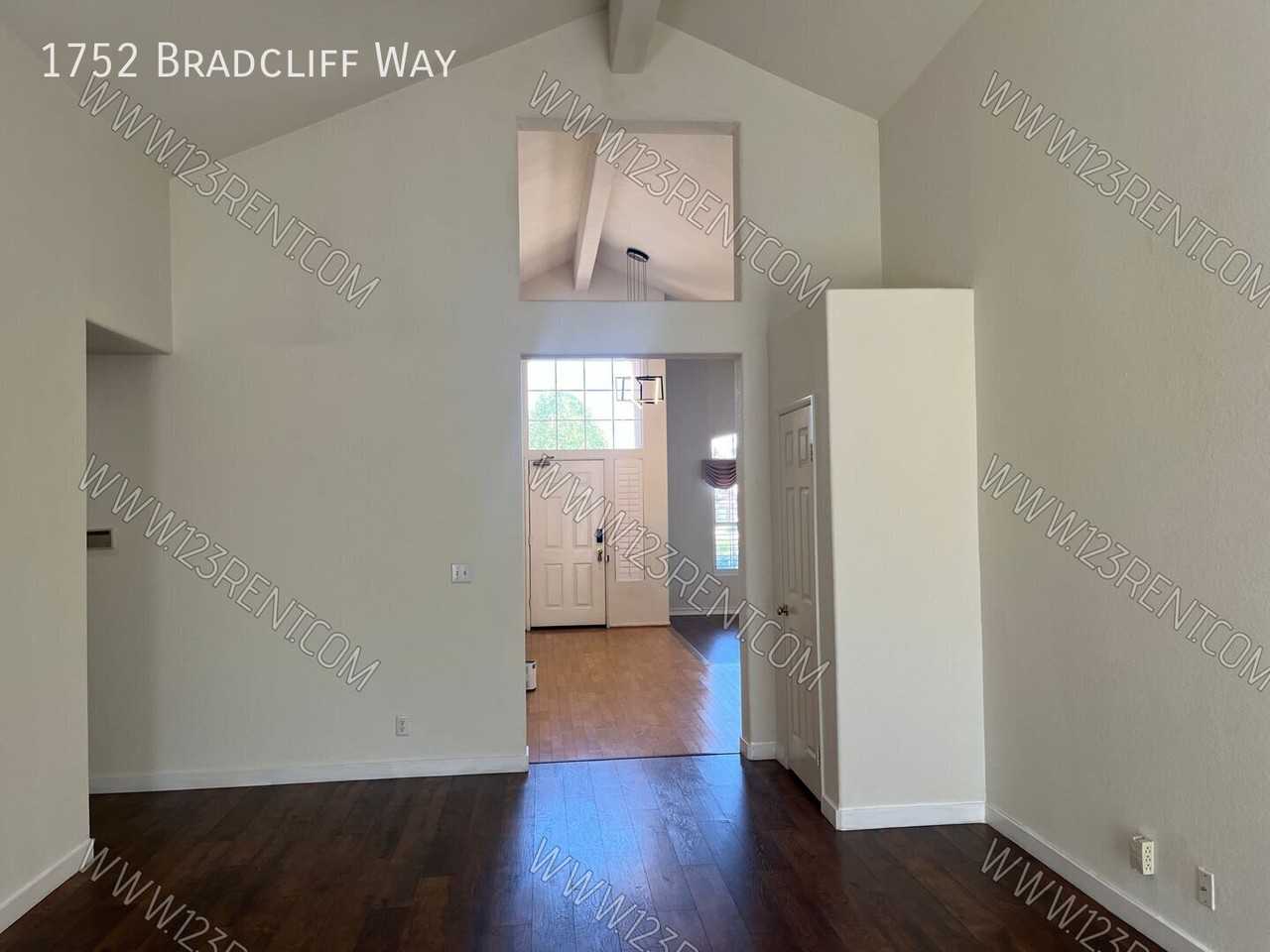 1752 Bradcliff Way - Photo 7 of 36